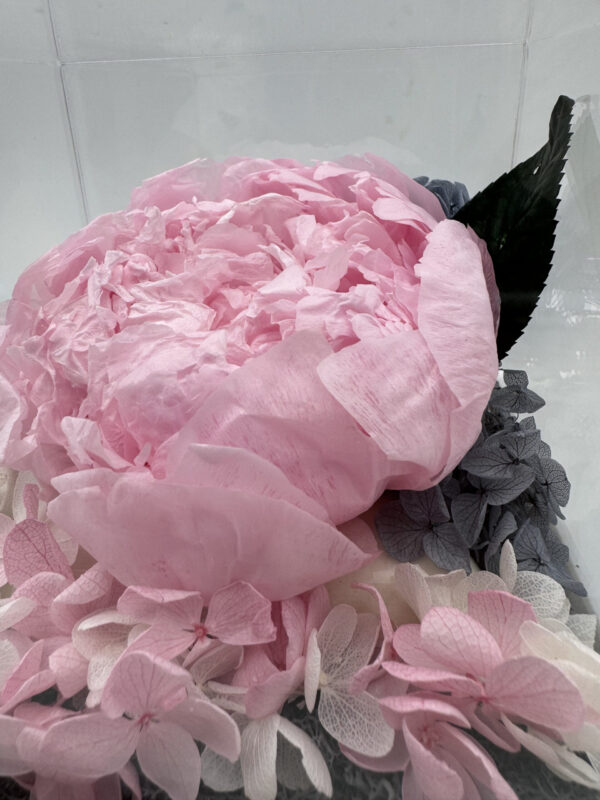 photo of preserved flower